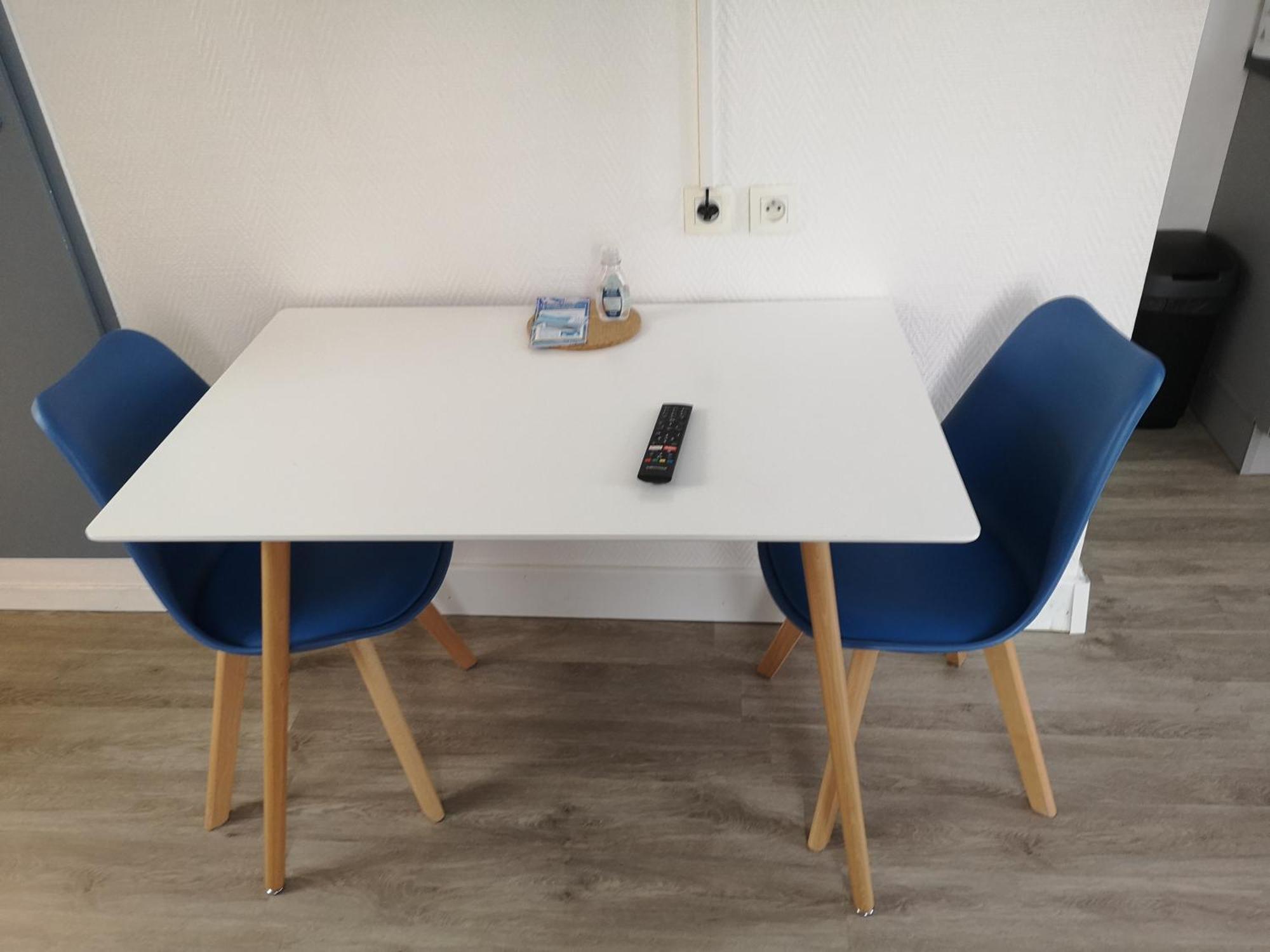 Renove Avec Balcon Apartment *
